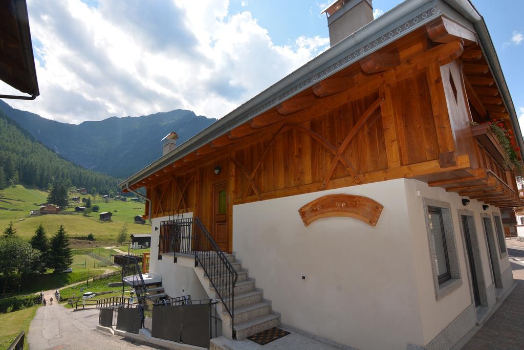 Appartamento Casa Elena Rabbi Esterno foto